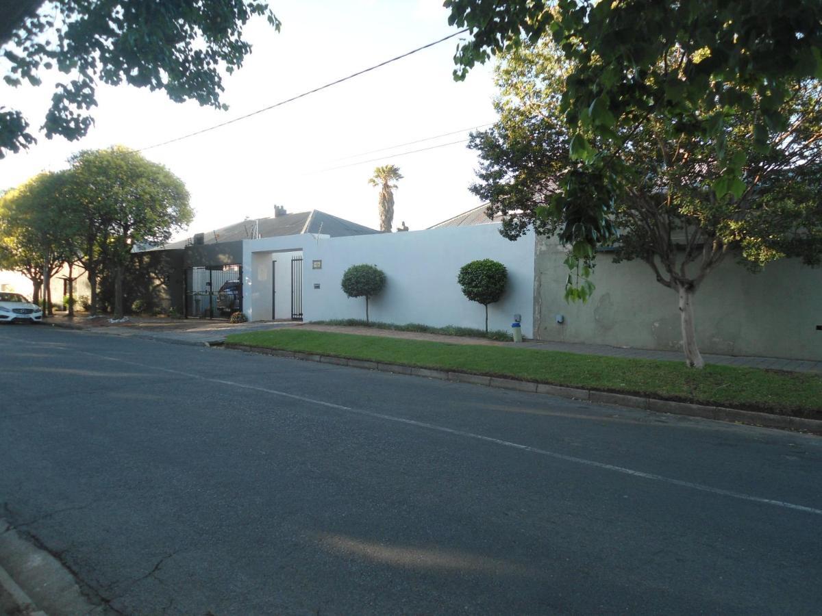 "La Couronne" Apartment Johannesburg Exterior photo